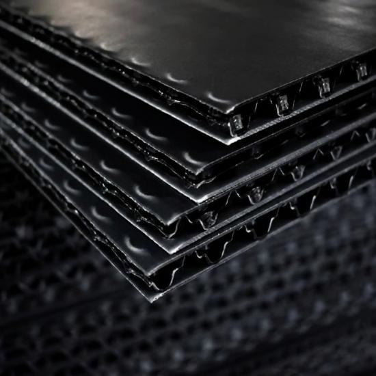 Scatole, vassoi e divisori in ondulato antistatico rinforzato nero
    